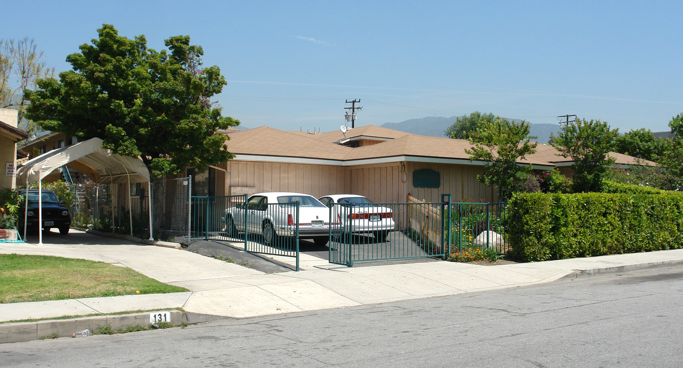 127 W Cypress Ave in Monrovia, CA - Building Photo