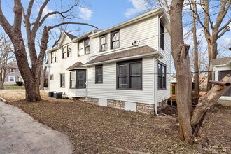4121 Holly St in Kansas City, MO - Building Photo - Building Photo