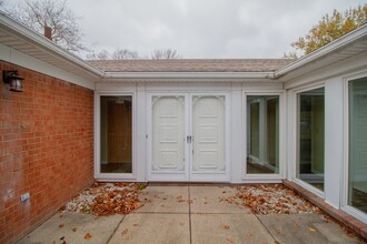 3772 Tall Oaks Dr in Toledo, OH - Foto de edificio - Building Photo