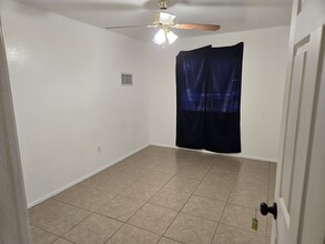 2626 W Virgil Dr, Unit Upper Apartment in Queen Creek, AZ - Foto de edificio - Building Photo
