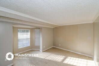 10655 Tulsa Rd in Jacksonville, FL - Foto de edificio - Building Photo