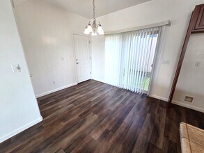 1880 W Roby Ave in Porterville, CA - Building Photo - Building Photo