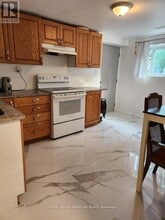 406 Tamarack Dr in Waterloo, ON - Building Photo - Building Photo