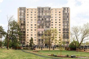 7877 E Mississippi Ave in Denver, CO - Building Photo