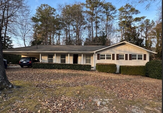 property at 2475 Freydale Rd SE