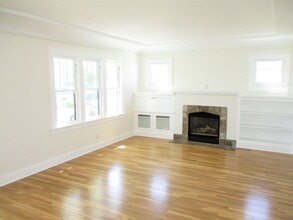 1110 S Ross St in Santa Ana, CA - Building Photo - Building Photo