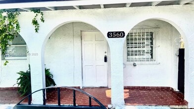3560 SW 25th Ter in Miami, FL - Building Photo - Building Photo