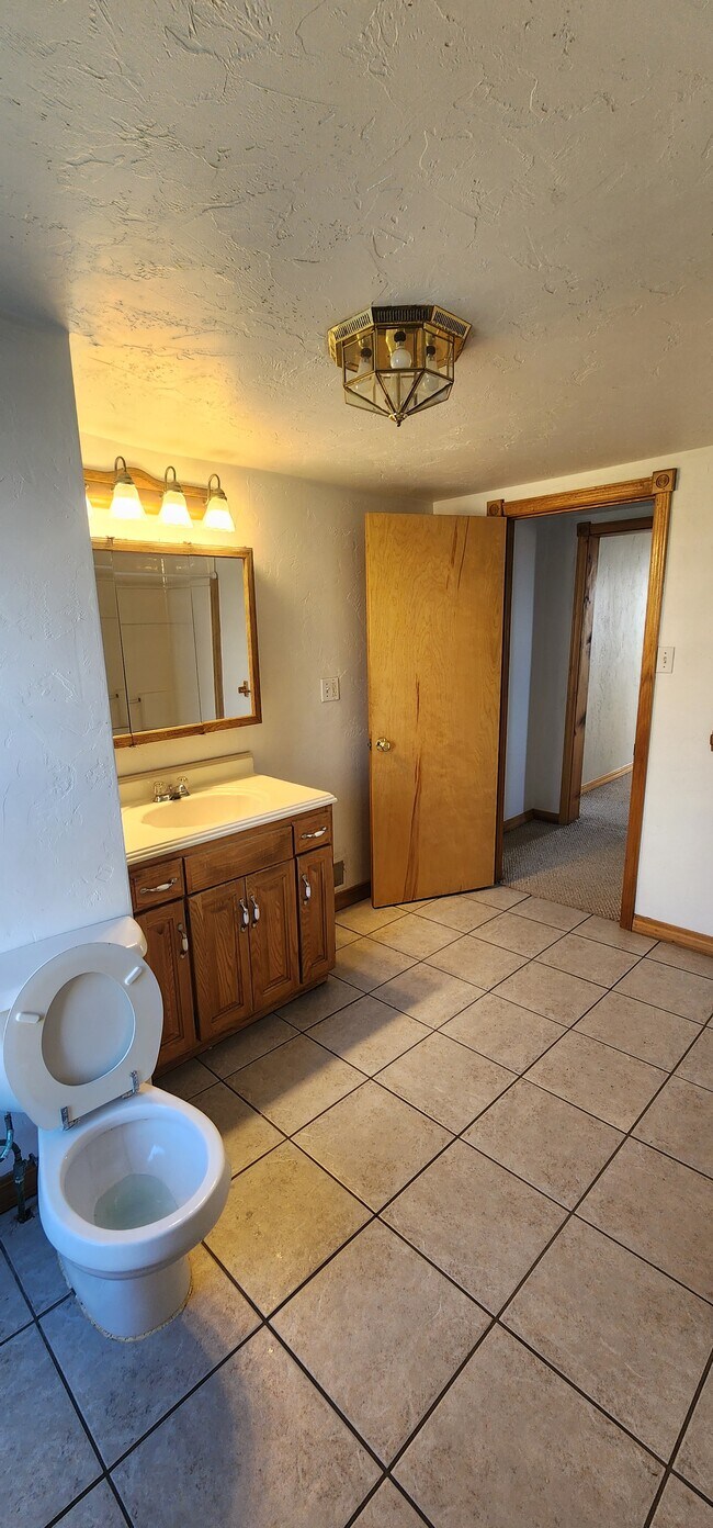 213 Brown St, Unit 213 a