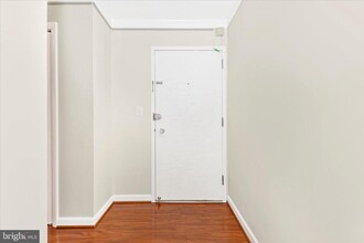 7505 Democracy Blvd in Bethesda, MD - Building Photo - Building Photo