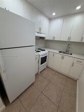 7851 Dunham Blvd in Miami, FL - Building Photo - Building Photo