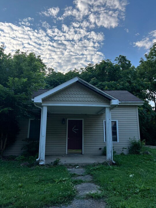 7444 W San Marco Dr in Fortville, IN - Building Photo