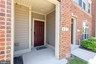 823 Orchard Tree Rd in Odenton, MD - Building Photo - Building Photo