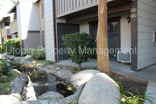 20702 El Toro Rd-Unit -APT 101 in Lake Forest, CA - Building Photo - Building Photo