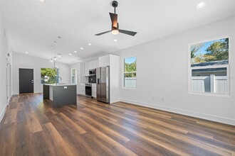 4700 11th Ave S in St. Petersburg, FL - Building Photo - Building Photo