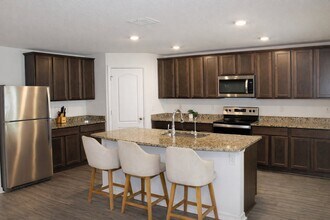 72 Brewster Ln in Palm Coast, FL - Building Photo - Building Photo