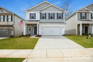 200 Spring Knoll Dr in Charlotte, NC - Building Photo