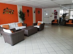 524 Washington Ave in Miami Beach, FL - Building Photo - Building Photo