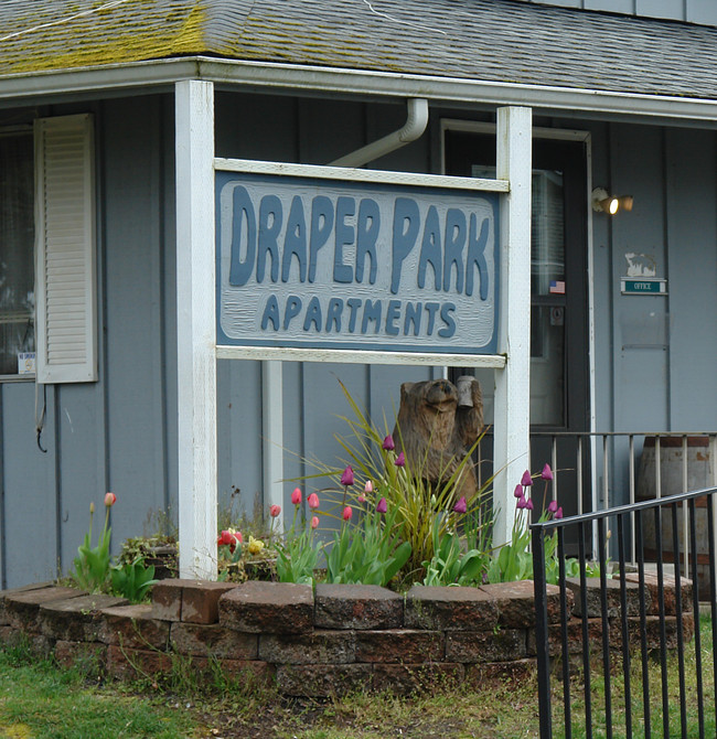 Draper Park Apartments in Albany, OR - Building Photo - Building Photo