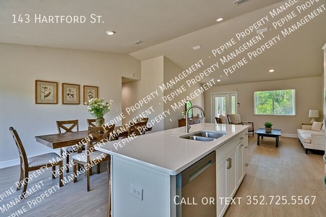 143 Hartford St in Hawthorne, FL - Building Photo - Building Photo