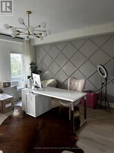 18 Gerry Henry Ln in Clarington, ON - Building Photo - Building Photo