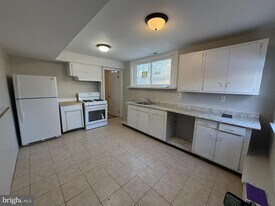 165 Erial Rd in Pine Hill, NJ - Building Photo