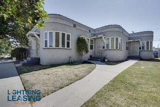 6417 S Van Ness Ave in Los Angeles, CA - Building Photo - Building Photo