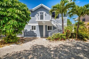 129 Nautilus Dr in Islamorada, FL - Building Photo