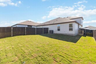 210-210 Nespral Dr in San Antonio, TX - Building Photo - Building Photo