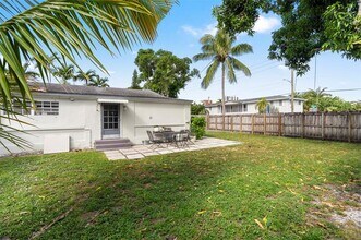 548 NE 9th Ave in Fort Lauderdale, FL - Building Photo - Building Photo