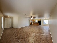 12754 W Dreyfus Dr in El Mirage, AZ - Foto de edificio - Building Photo