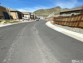 8370 Simsbury Dr in Verdi, NV - Building Photo - Building Photo
