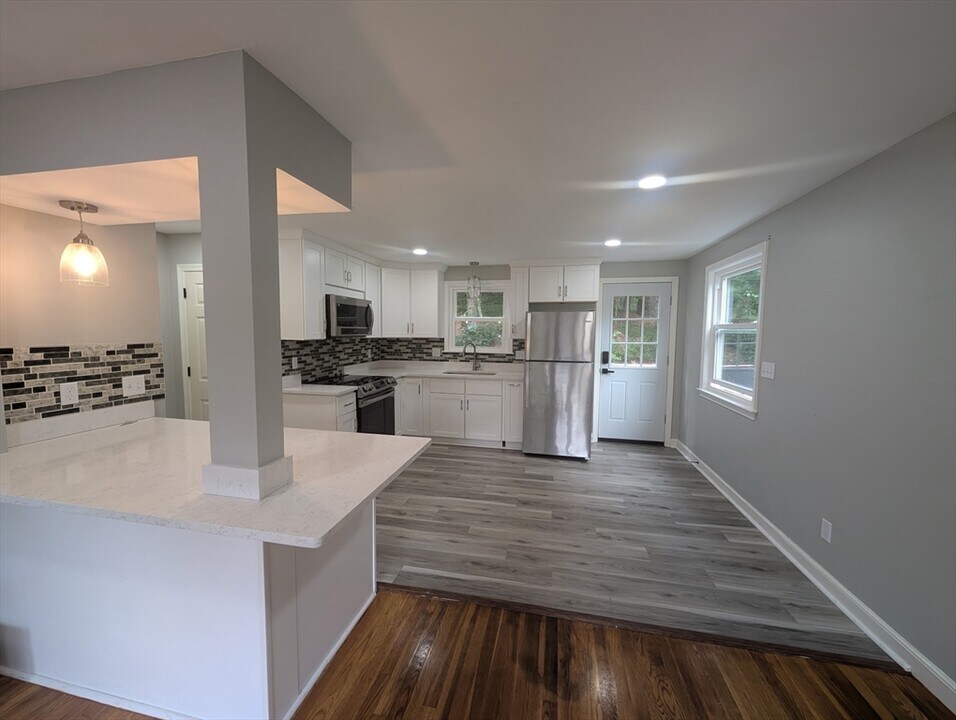 48 Depot St in Sharon, MA - Building Photo