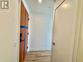 1660 Bloor St W in Toronto, ON - Building Photo - Building Photo