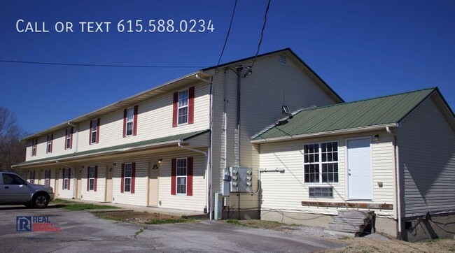 1220A Nashville Hwy in Lewisburg, TN - Building Photo - Building Photo