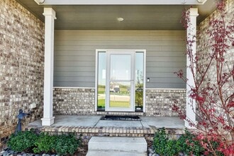 1742 N Blackstone St in Wichita, KS - Building Photo - Building Photo