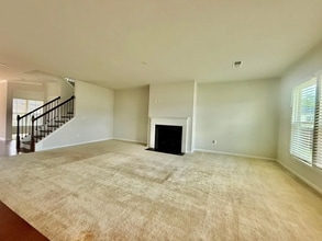 212 Himalaya Way in Mcdonough, GA - Foto de edificio - Building Photo