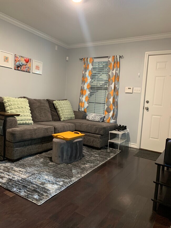 407 E 45th St #116 in Austin, TX - Building Photo - Building Photo