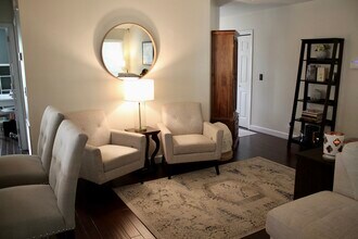 5064 English Village Dr in Nashville, TN - Building Photo - Building Photo