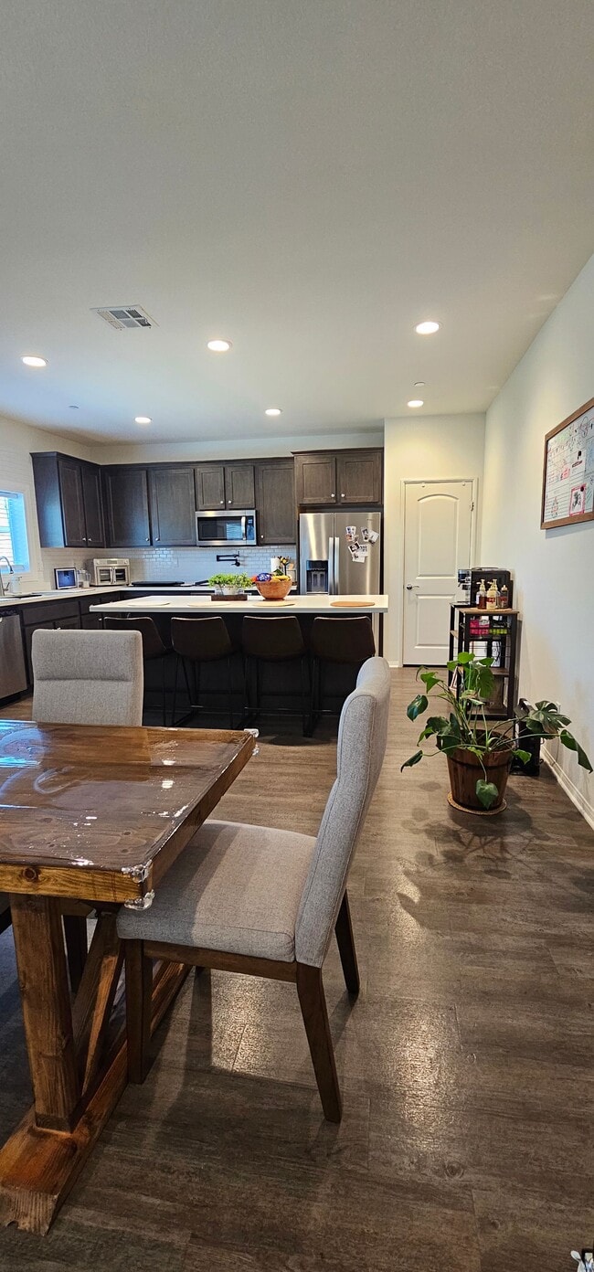 11386 Dunhaven Way in Victorville, CA - Building Photo - Building Photo