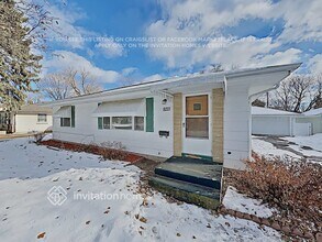 8221 Bloomington Ave S in Bloomington, MN - Building Photo - Building Photo