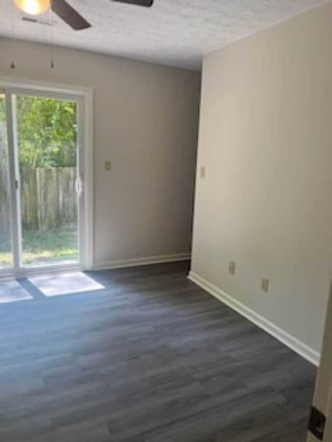 4429 Old Cherry Point Rd in New Bern, NC - Building Photo - Building Photo