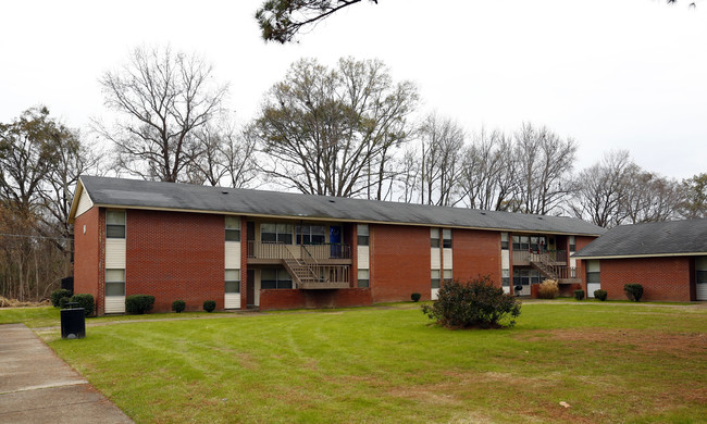 Canton Garden Apartments in Canton, MS - Building Photo - Building Photo