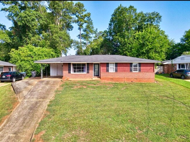 property at 1219 Oakdale Rd