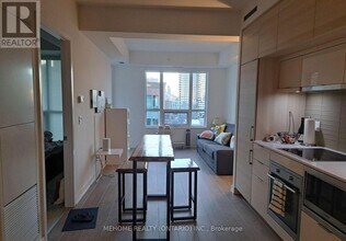 88-2488 Scott St in Toronto, ON - Building Photo - Building Photo