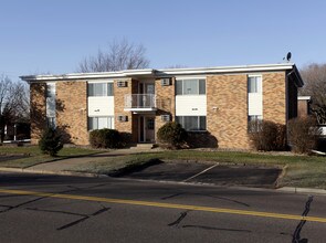 Hudson Hill Apartments in Hudson, WI - Building Photo - Building Photo