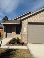 1634 Gardenia Grv Ln in Crosby, TX - Building Photo