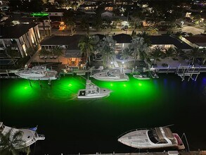 2350 NE 135th St in North Miami, FL - Building Photo - Building Photo