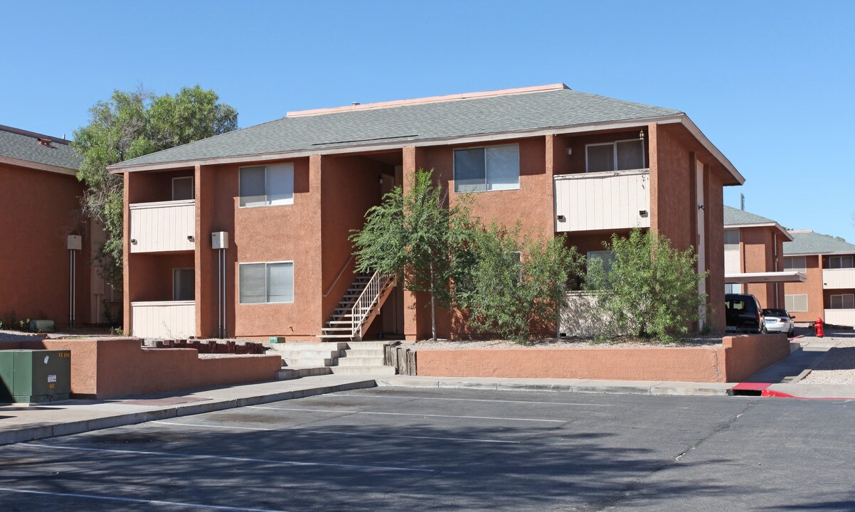 Highland Village in Henderson, NV - Foto de edificio