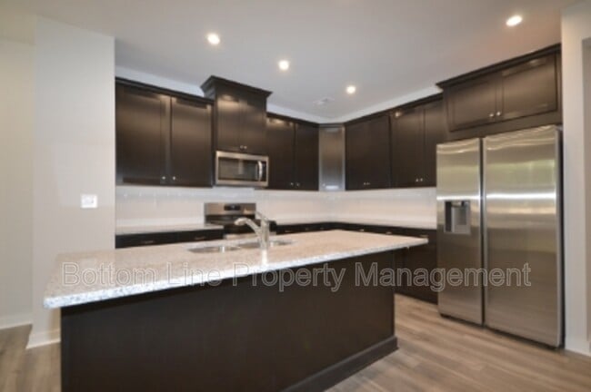 3314 Finchborough Ct in Charlotte, NC - Building Photo - Building Photo