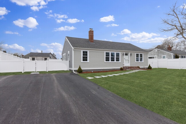property at 7 Water St